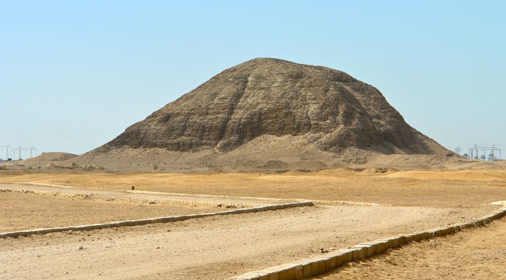 2 Day trip to Wadi El Hitan and Fayoum Pyramids from Cairo